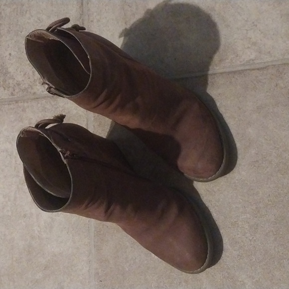 Lucky Brand Yamina Wedge Bootie Womens Ankle Boot Brown Leather Tie Back Size 7 - Picture 2 of 8